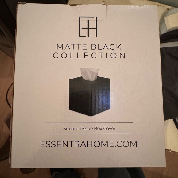 Modern contemporary black tissue box holder New in the box - Picture 4 of 4